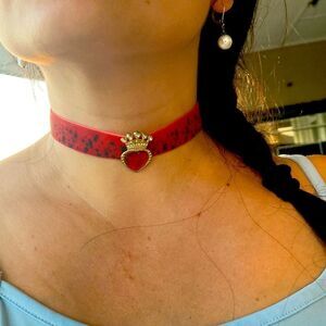 Choker necklace  